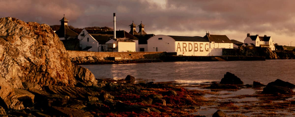Photo of  the Ardbeg Distillery on Islay.