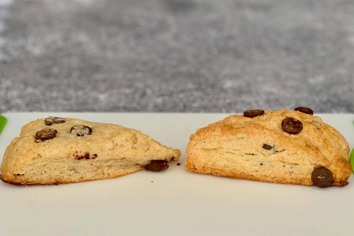 Comparing scones made with & without baking powder.