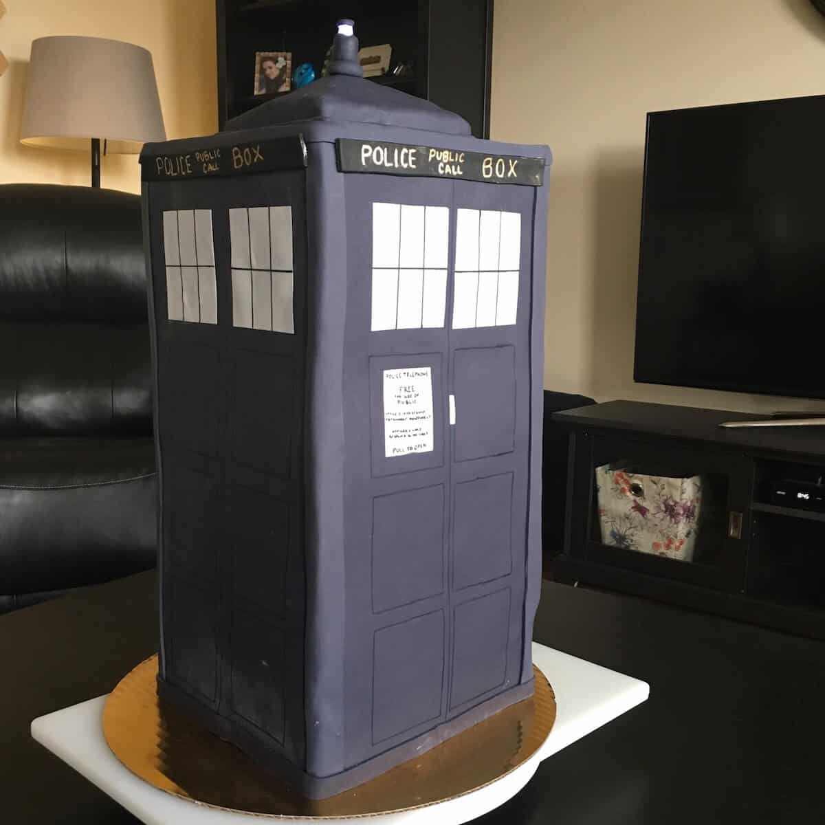 A groom's cake in the shape of a TARDIS from TV's Doctor Who.